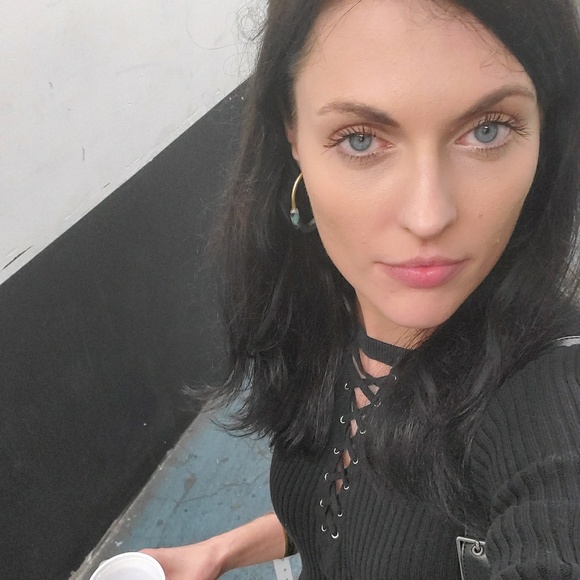 Meet your Posher, Alex - Picture 1 of 1